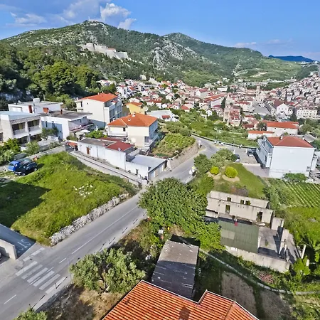 Violeta Hvar