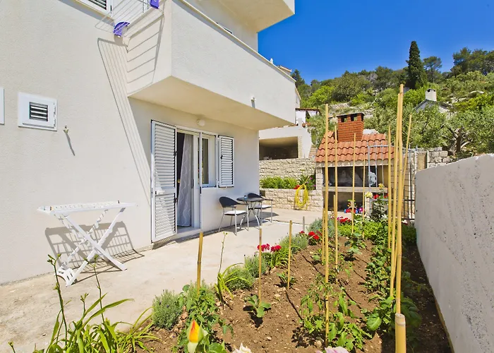 Apartman Violeta Hvar *