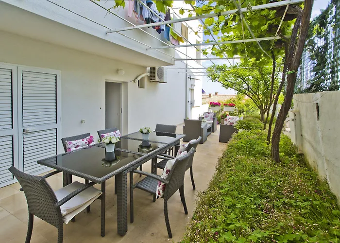 Violeta Hvar Apartman *