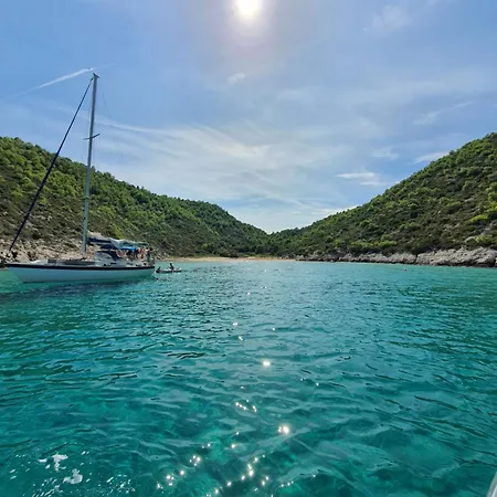 Violeta Hvar Lägenhet